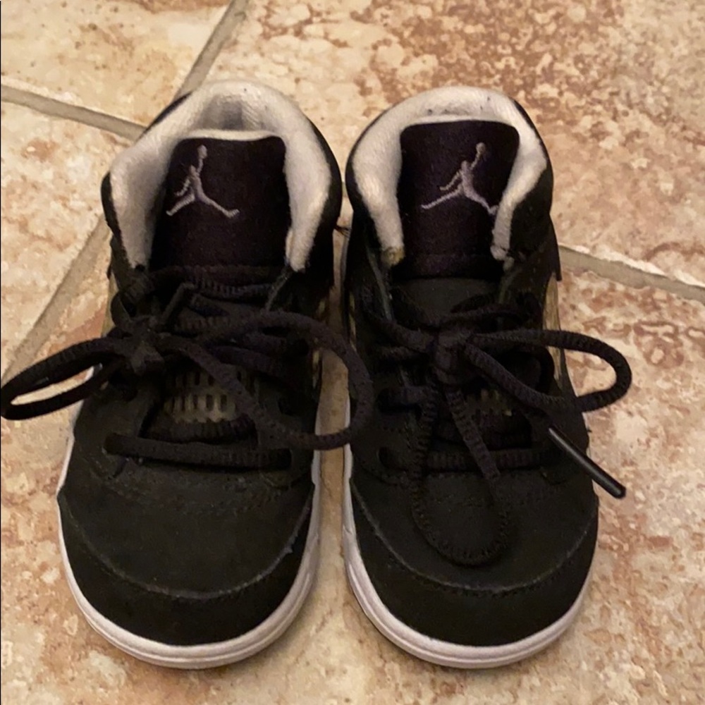 Preowned Air Jordan 5 Oreo Toddler Size 5C